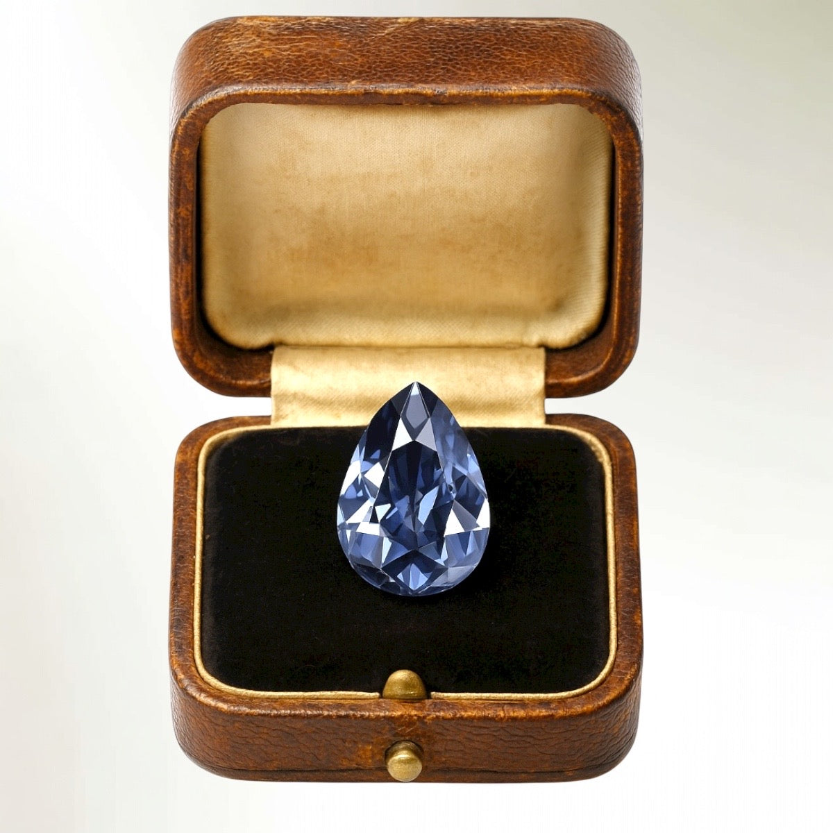 יהלום  פארנזה הכחול